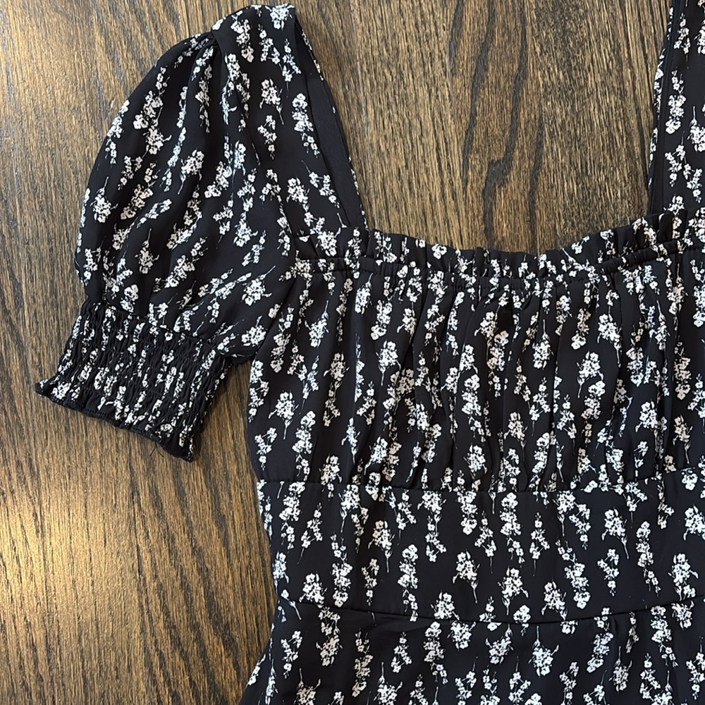 Ladies Floral Dress - Picture 2 of 5